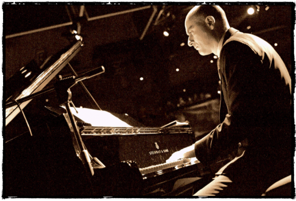 Pianist Davide Logiri